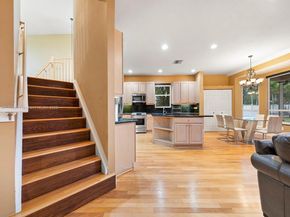 1104 NW 139th Ave, Pembroke Pines FL 33028