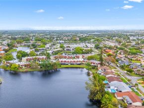8920 Palm Tree Ln 8920, Pembroke Pines FL 33024