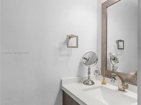 8920 Palm Tree Ln 8920, Pembroke Pines FL 33024