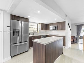 8920 Palm Tree Ln 8920, Pembroke Pines FL 33024