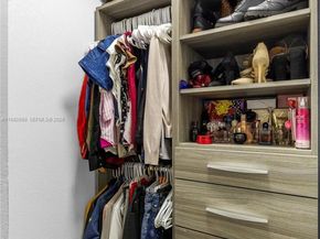 8920 Palm Tree Ln 8920, Pembroke Pines FL 33024