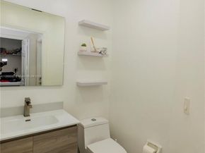 Undisclosed Address #A11899080, Weston FL 33331