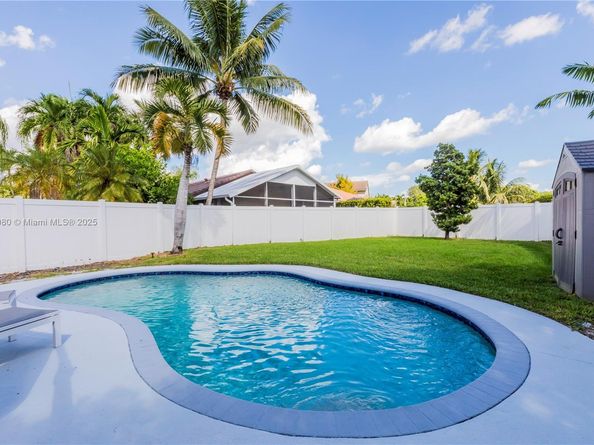 Undisclosed Address #A11899080, Weston FL 33331