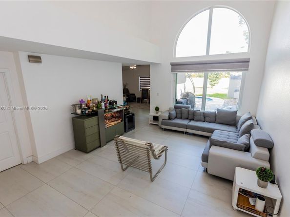 Undisclosed Address #A11899080, Weston FL 33331