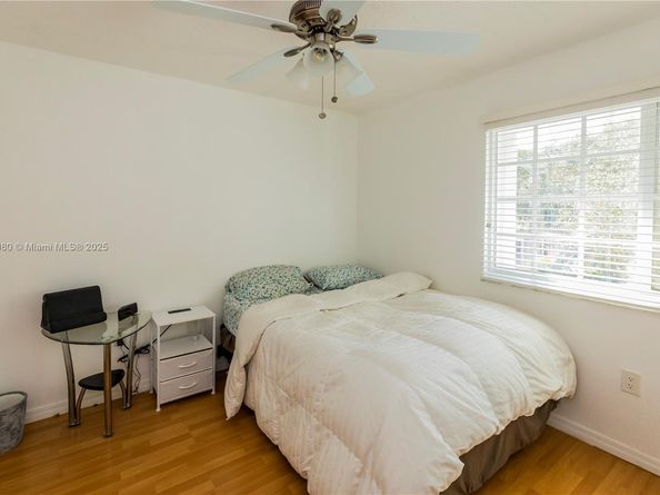 Undisclosed Address #A11899080, Weston FL 33331