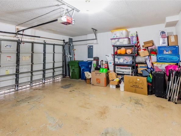 Undisclosed Address #A11899080, Weston FL 33331
