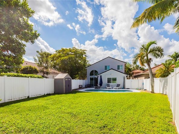 Undisclosed Address #A11899080, Weston FL 33331