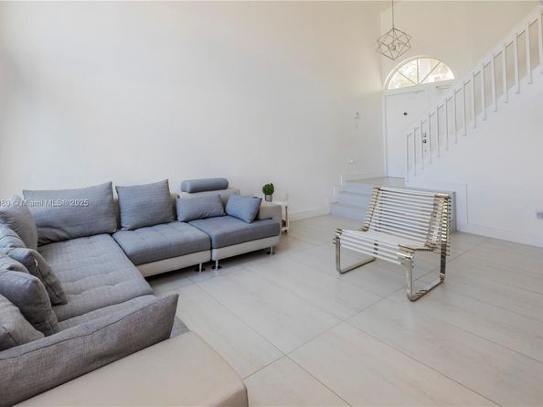 Undisclosed Address #A11899080, Weston FL 33331