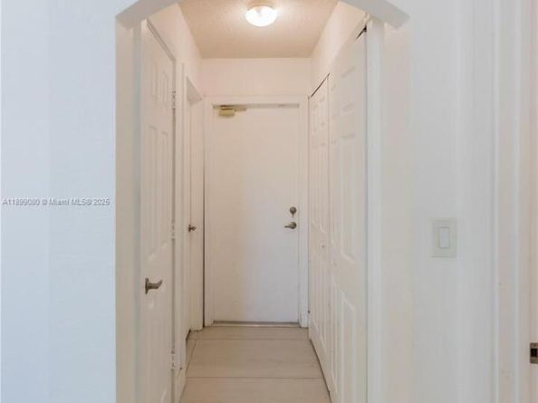 Undisclosed Address #A11899080, Weston FL 33331