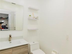 Undisclosed Address #A11899080, Weston FL 33331