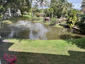 5121 W Oakland Park Blvd 204, Lauderdale Lakes FL 33313