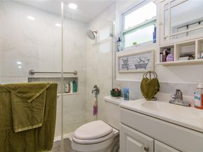 943 W 64th Pl, Hialeah FL 33012