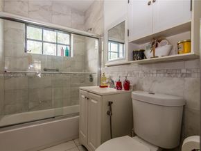 943 W 64th Pl, Hialeah FL 33012