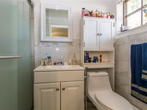 943 W 64th Pl, Hialeah FL 33012