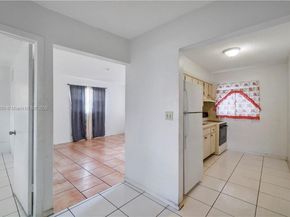 7391 NW 37th St, Hollywood FL 33024