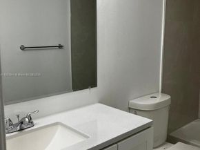 203 Lake Pointe Dr 108, Oakland Park FL 33309
