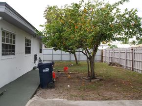 10321 Fairway Heights Blvd, Miami FL 33157