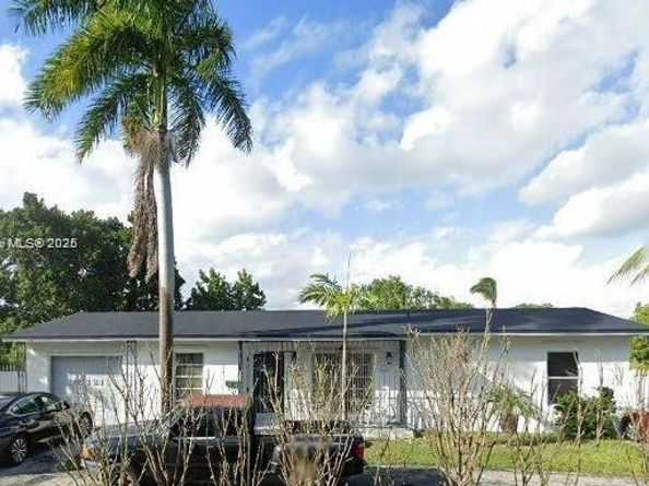 10321 Fairway Heights Blvd, Miami FL 33157