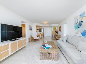 1800 Sunset Harbour Dr 703, Miami Beach FL 33139