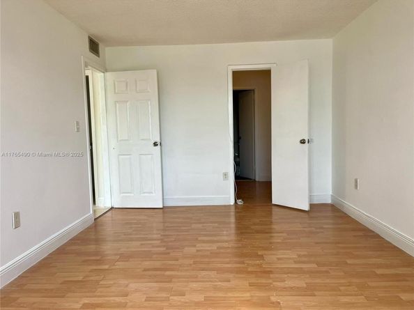 1805 Sans Souci Blvd 202, North Miami FL 33181