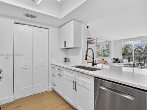 99 SE Mizner Blvd 824, Boca Raton FL 33432