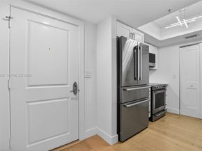 99 SE Mizner Blvd 824, Boca Raton FL 33432