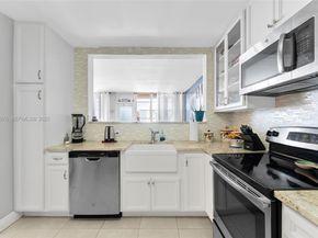 2025 NE 164th St 808, North Miami Beach FL 33162