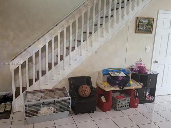 10877 NW 8th St 10877, Pembroke Pines FL 33026