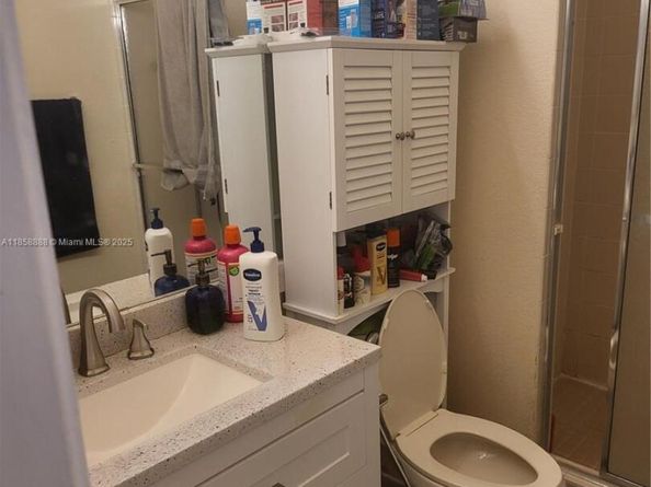 10877 NW 8th St 10877, Pembroke Pines FL 33026