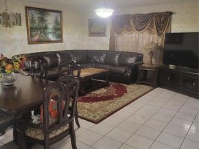 10877 NW 8th St 10877, Pembroke Pines FL 33026