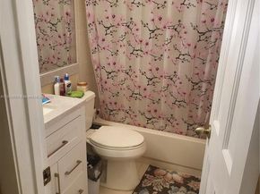 10877 NW 8th St 10877, Pembroke Pines FL 33026