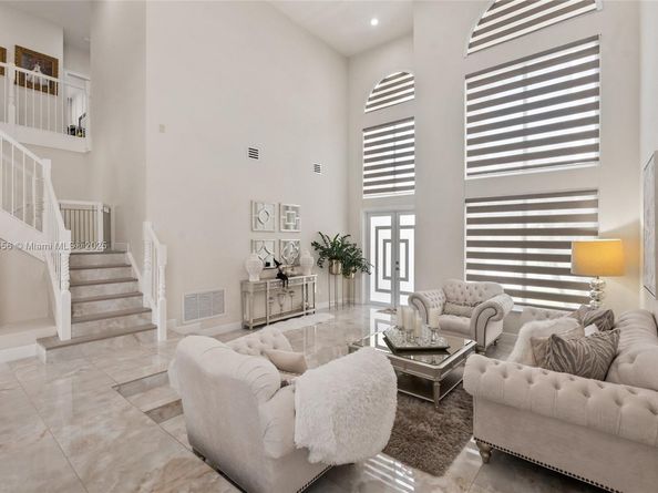 5413 SW 186th Way, Miramar FL 33029