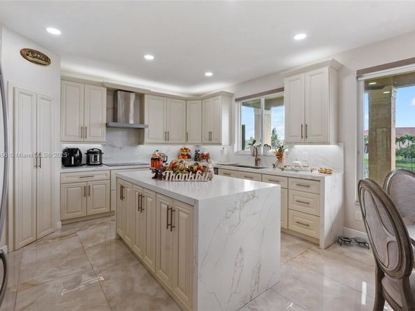 5413 SW 186th Way, Miramar FL 33029