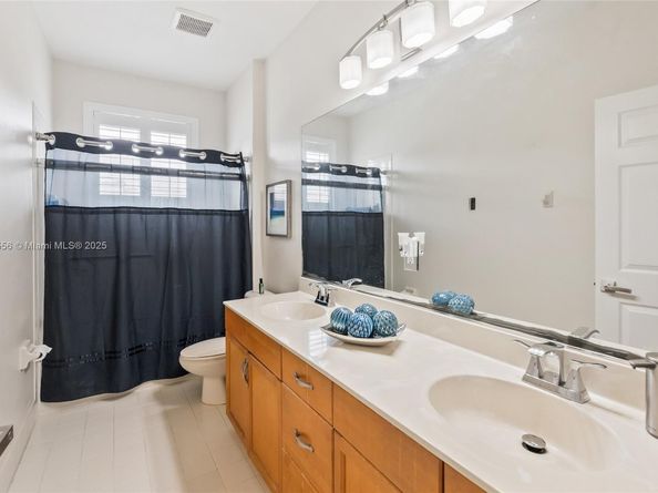 5413 SW 186th Way, Miramar FL 33029