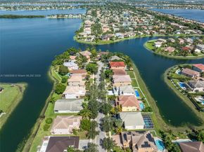 5413 SW 186th Way, Miramar FL 33029