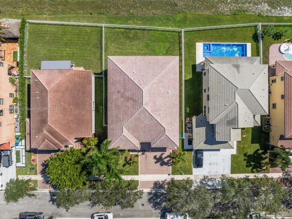 5413 SW 186th Way, Miramar FL 33029