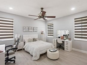 5413 SW 186th Way, Miramar FL 33029