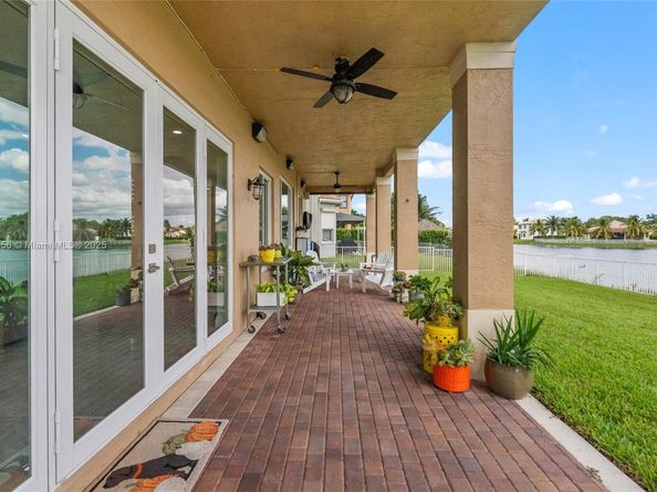 5413 SW 186th Way, Miramar FL 33029