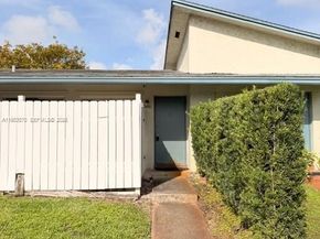 3000 NW 5th Ter 106, Pompano Beach FL 33064