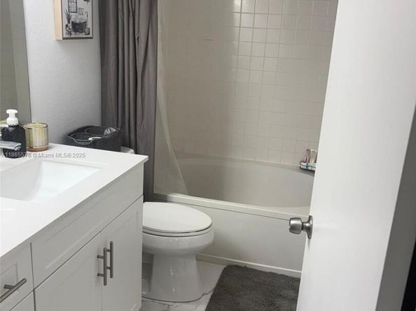 15560 SW 106th Ln 1310, Miami FL 33196