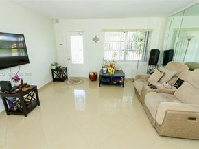4518 NW 45th Ct, Tamarac FL 33319
