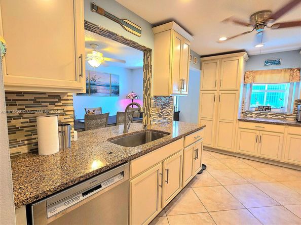 1711 SW 22nd St, Boynton Beach FL 33426