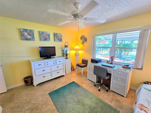1711 SW 22nd St, Boynton Beach FL 33426