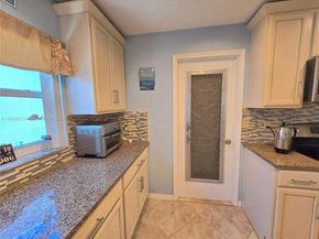 1711 SW 22nd St, Boynton Beach FL 33426