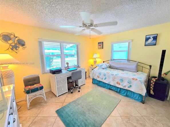 1711 SW 22nd St, Boynton Beach FL 33426