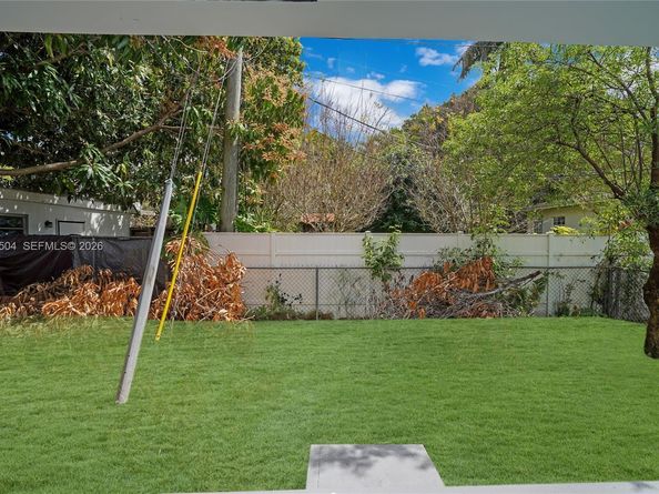 1239 SW 22nd Ave, Miami FL 33135