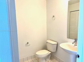 888 Biscayne Blvd 1811, Miami FL 33132