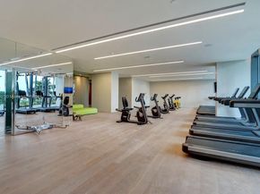 888 Biscayne Blvd 1811, Miami FL 33132