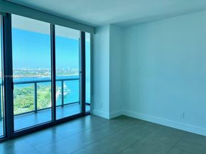 888 Biscayne Blvd 1811, Miami FL 33132