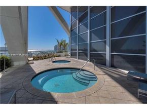888 Biscayne Blvd 1811, Miami FL 33132